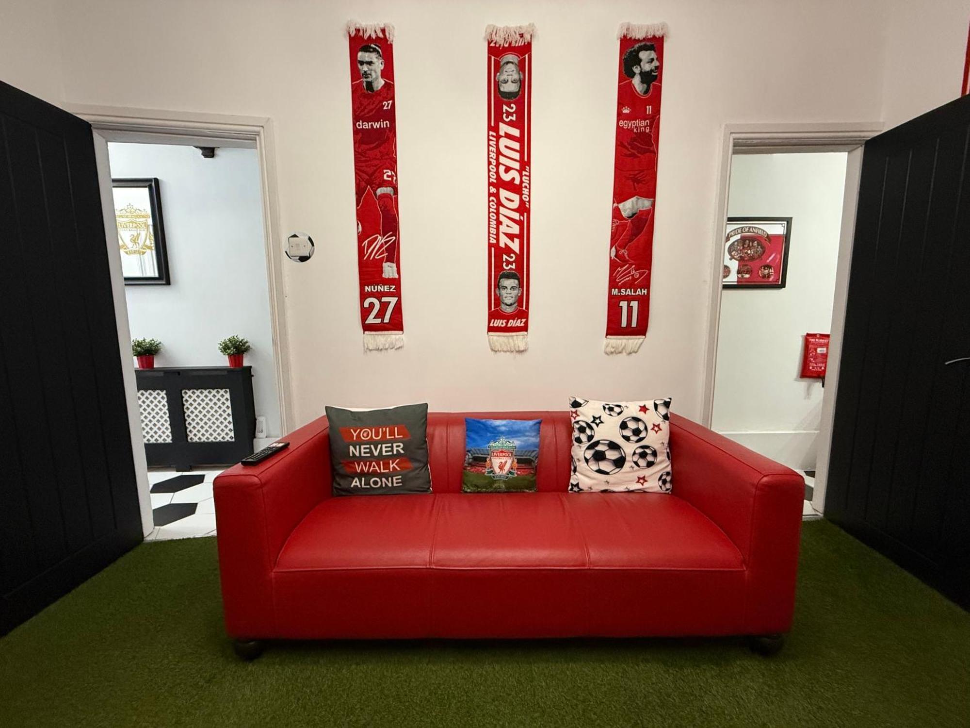 リヴァプール Anfield Abode - Entire Lfc Themed Houseヴィラ エクステリア 写真